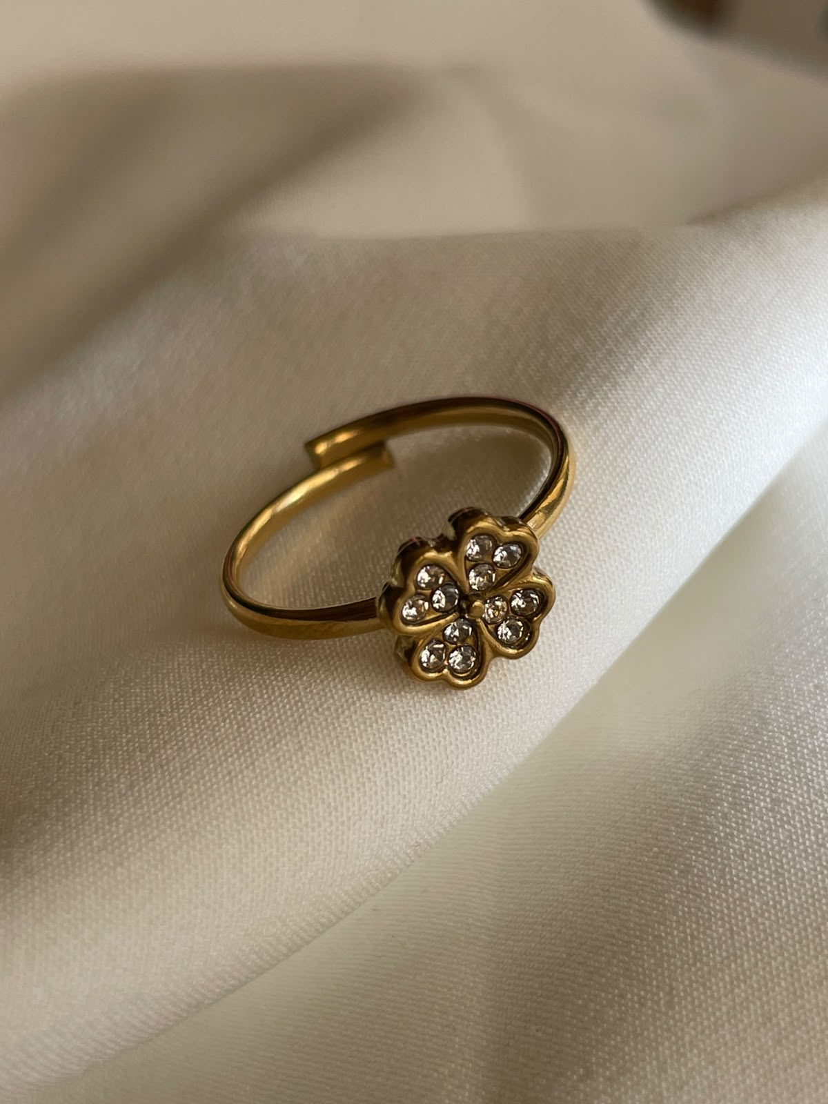 ANILLO TREBOL