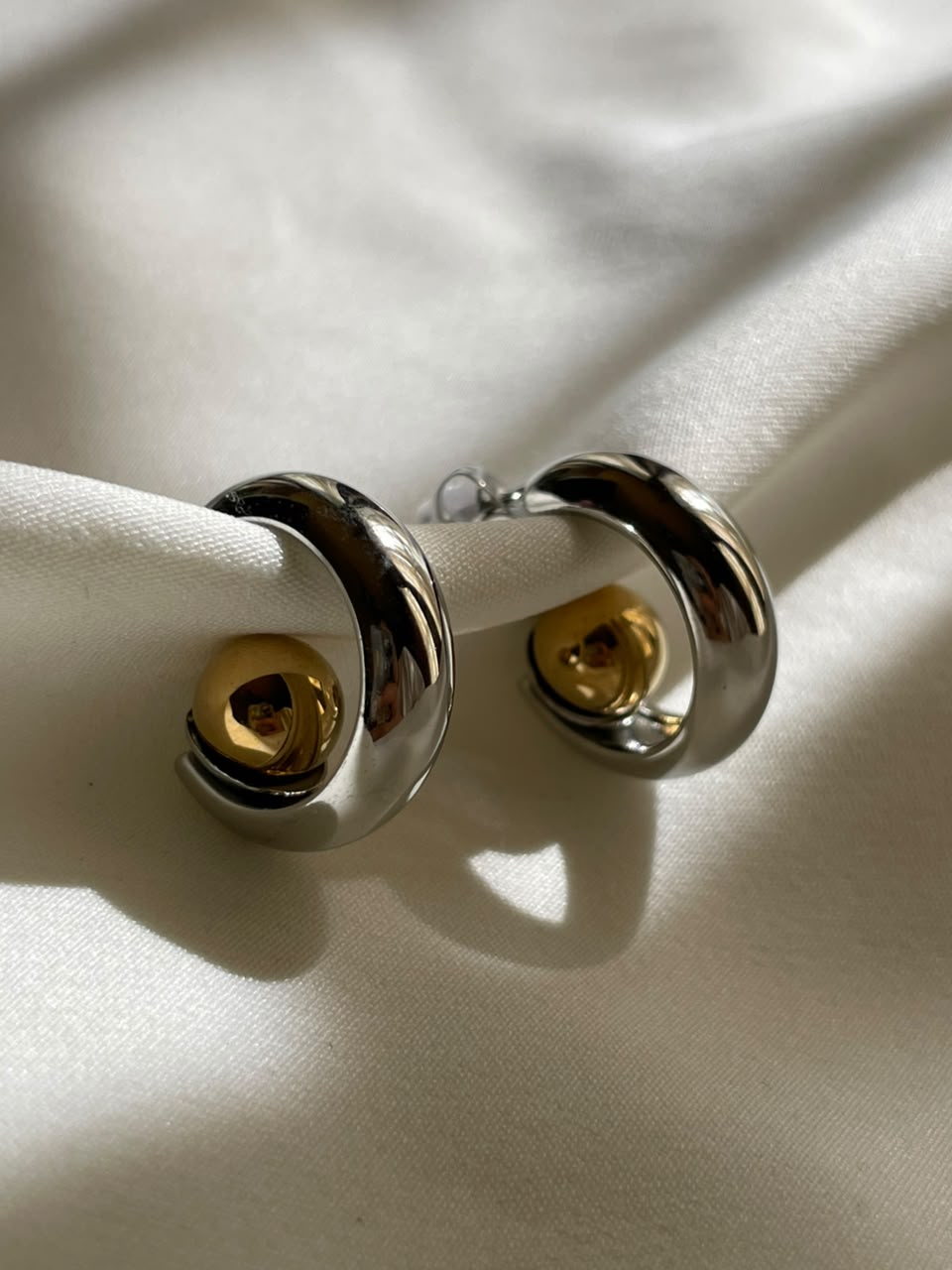 ARETES SAMANTHA REDONDOS