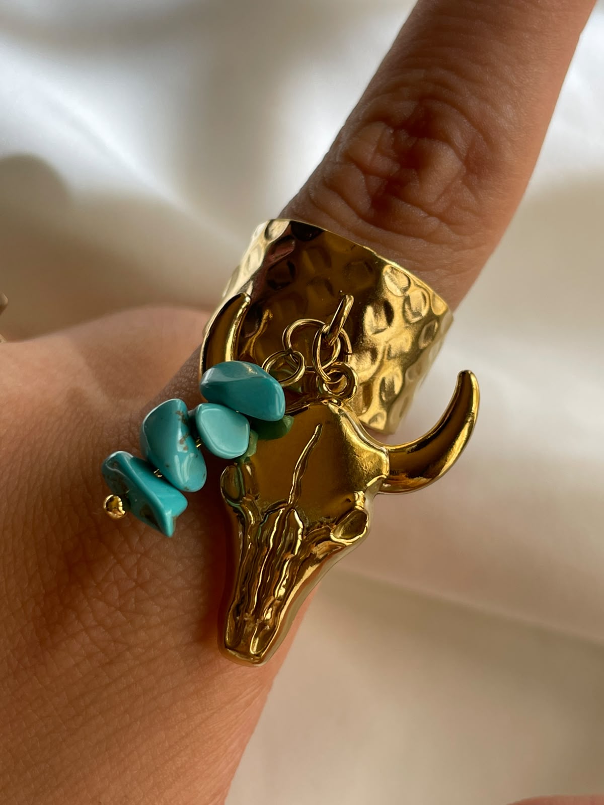 ANILLO TORO CHARM