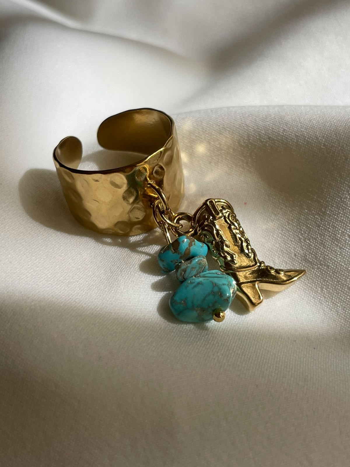 ANILLO CHARM BOTA