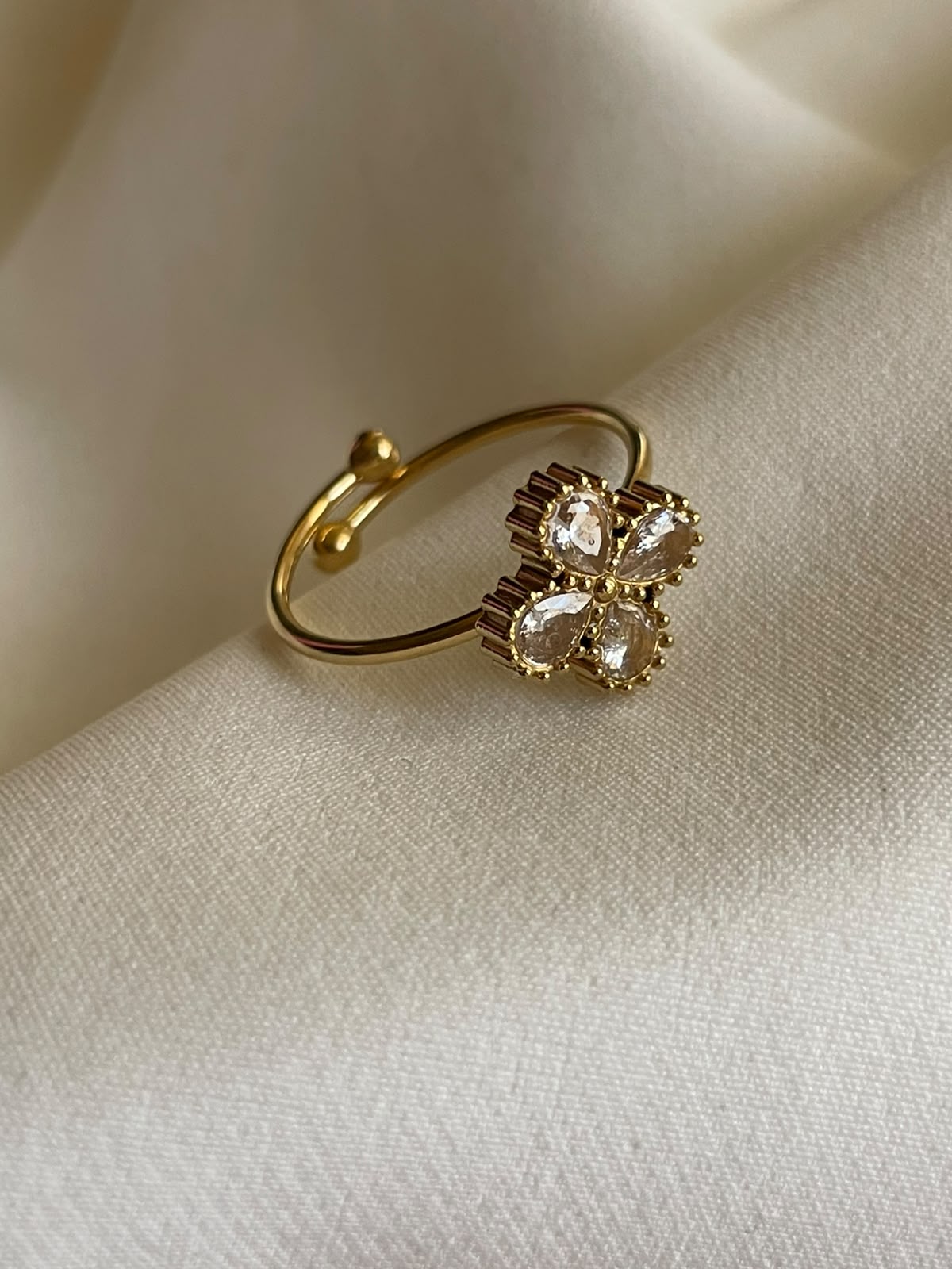 ANILLO TREBOL
