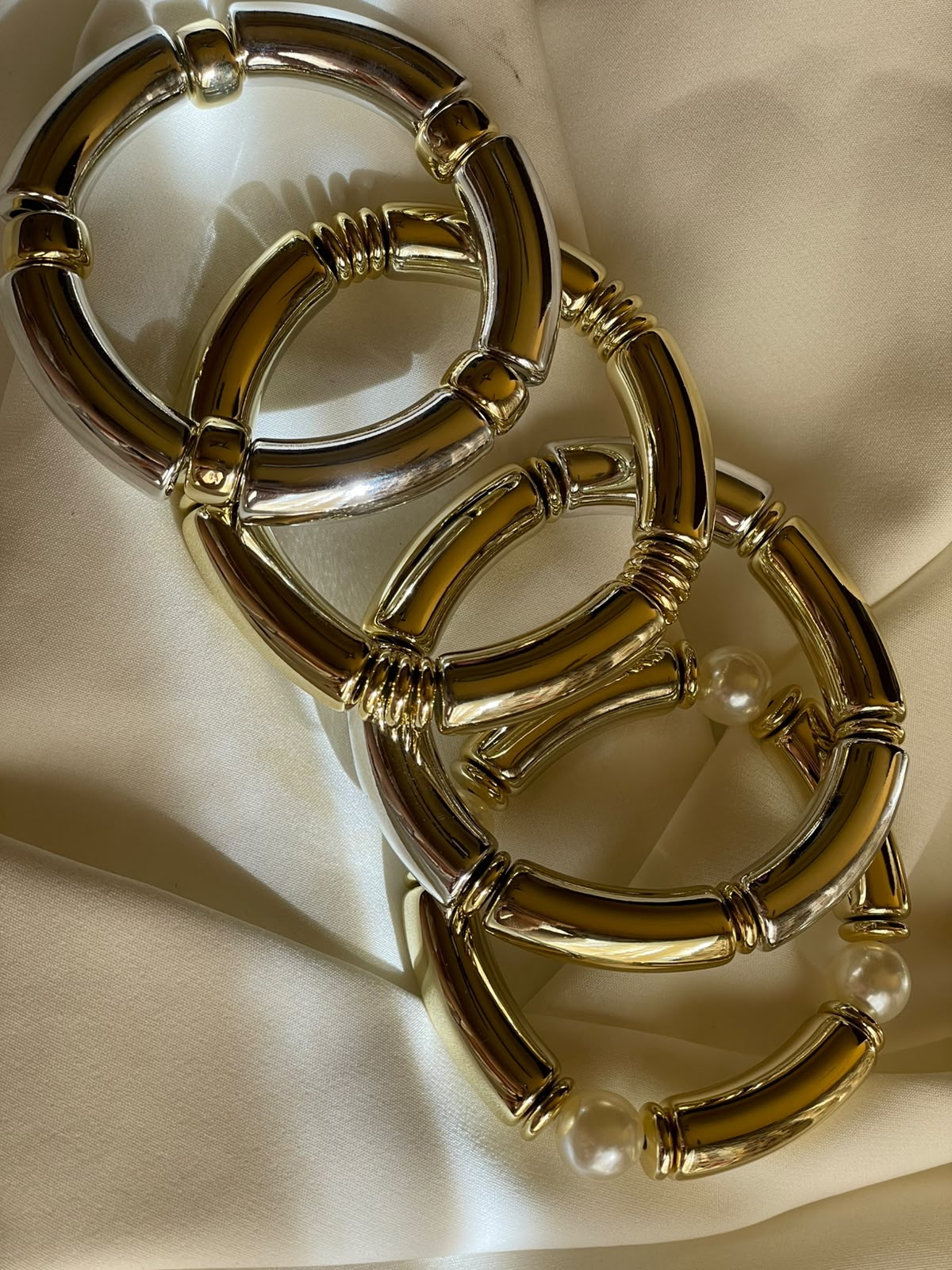 CONJUNTO 4 PULSERAS DORADAS