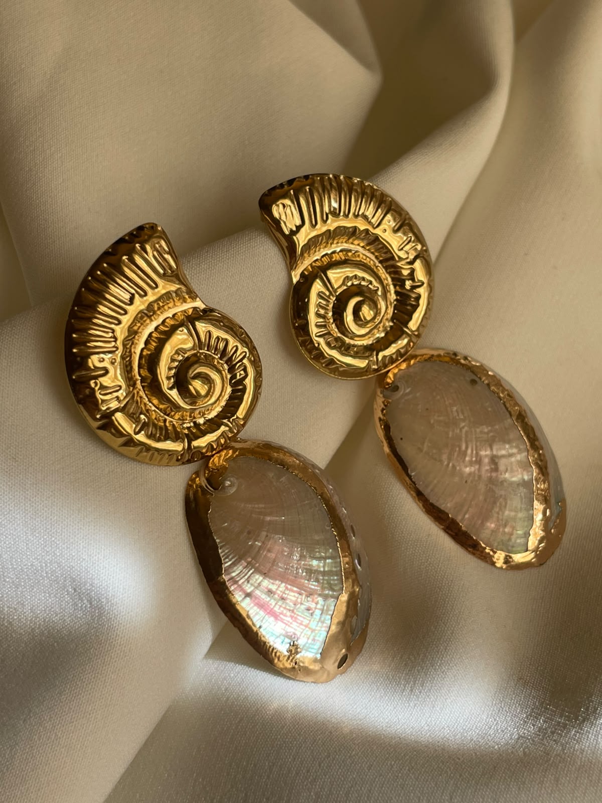 ARETES CONCHA AZUL