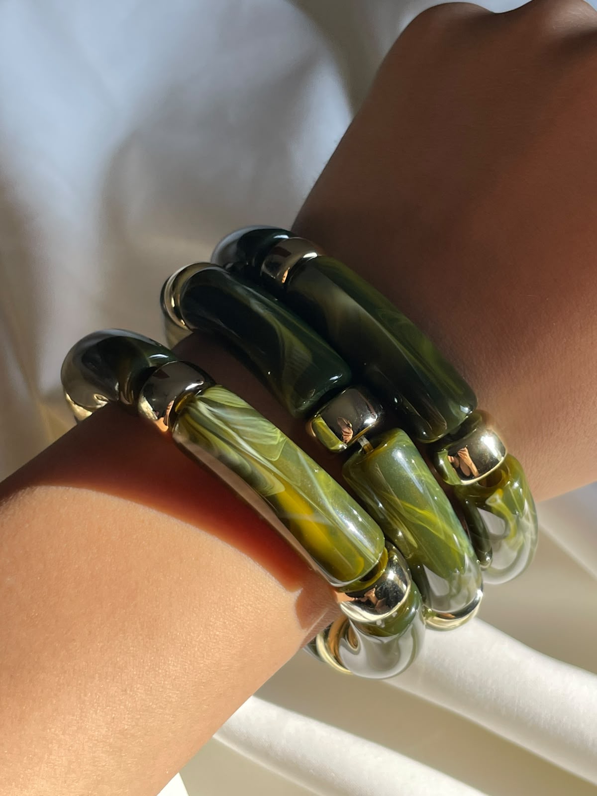 CONJUNTO 3 PULSERAS VERDES RESINA