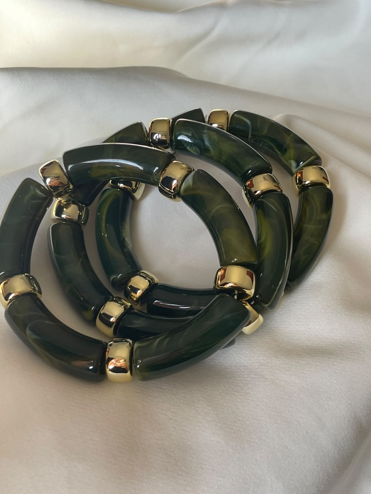 CONJUNTO 3 PULSERAS VERDES RESINA