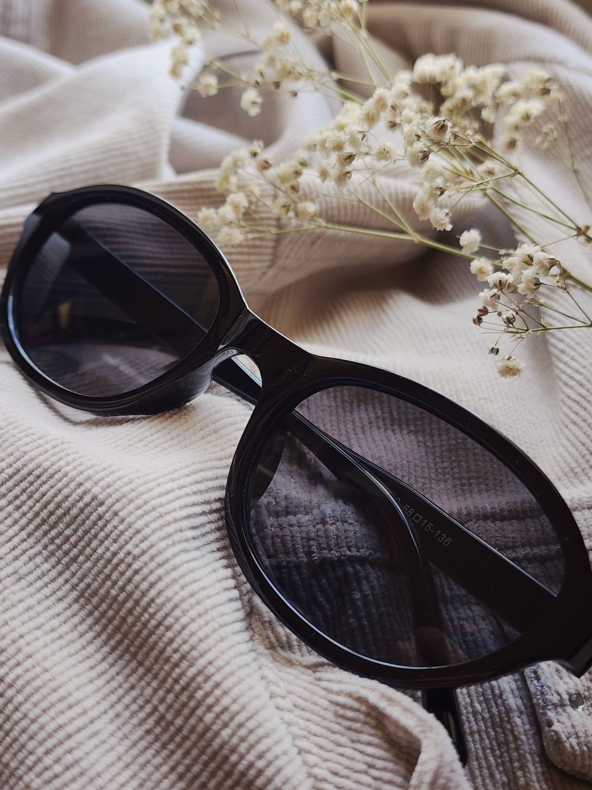 LENTES NEGROS