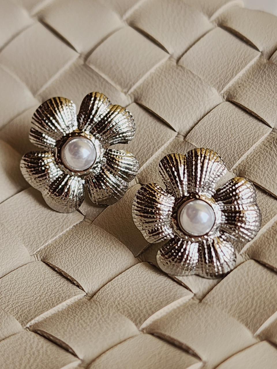 ARETES AMSTERDAM