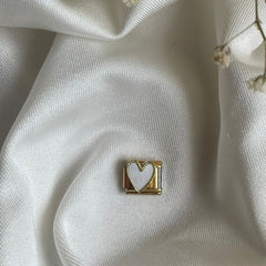 CHARM CORAZON BLANCO