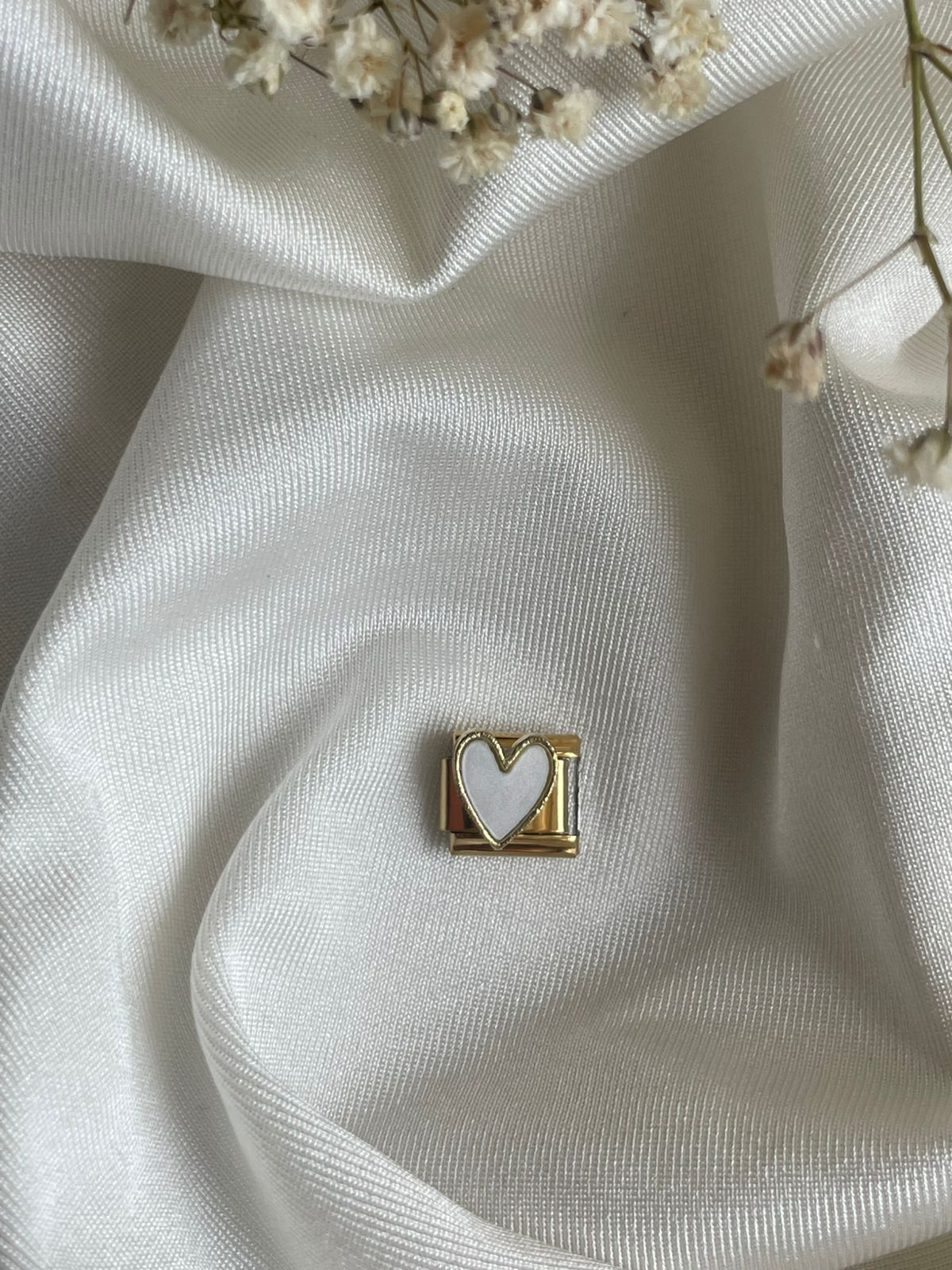 CHARM CORAZON BLANCO