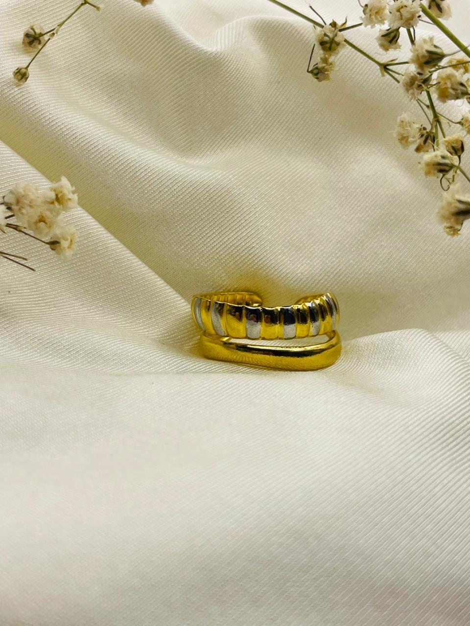 ANILLO CHIANG