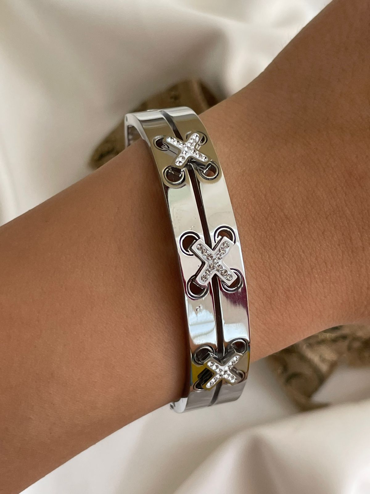 PULSERA TEJIDA PLATA