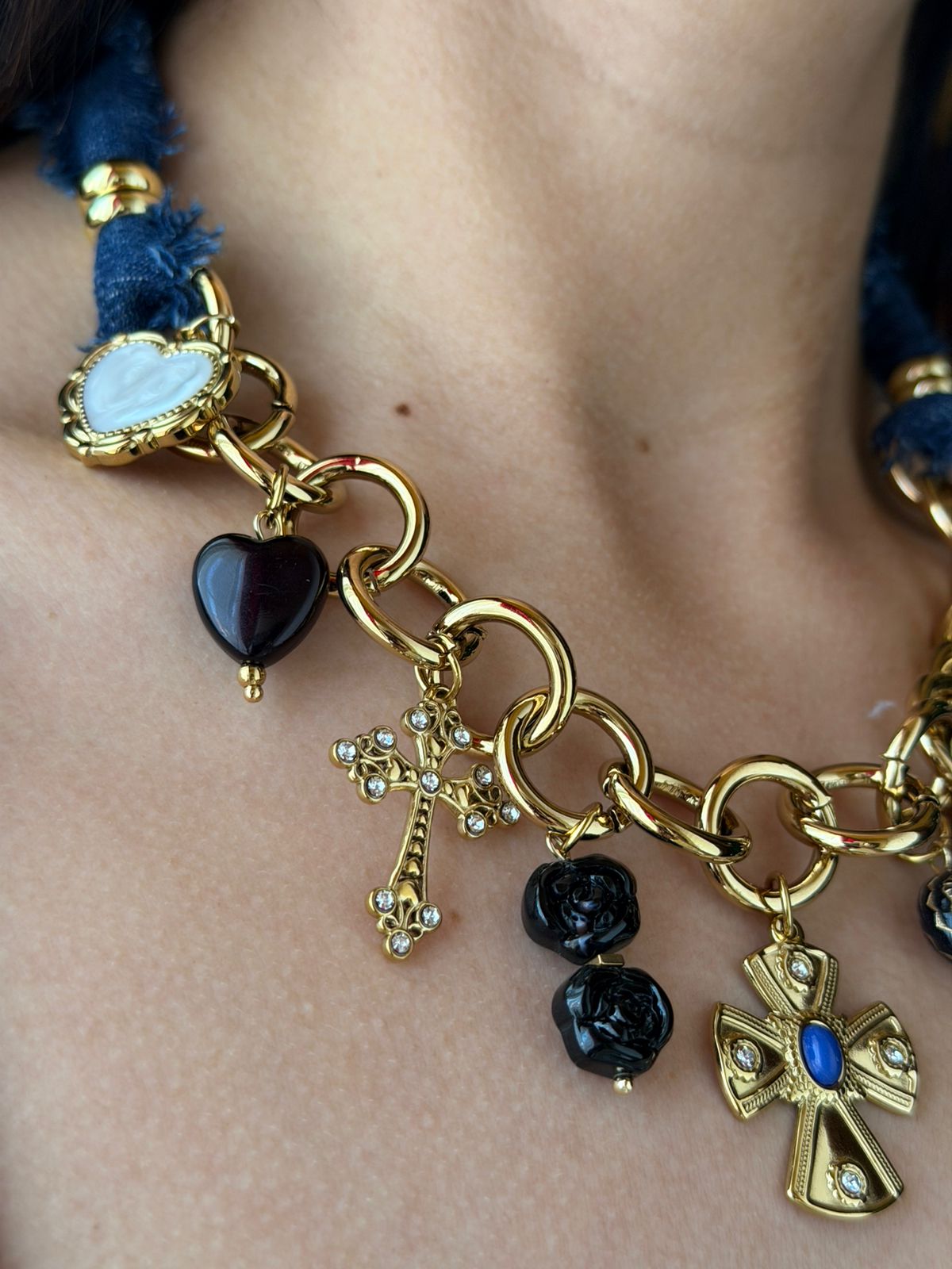 COLLAR VIRGEN DEL VALLE