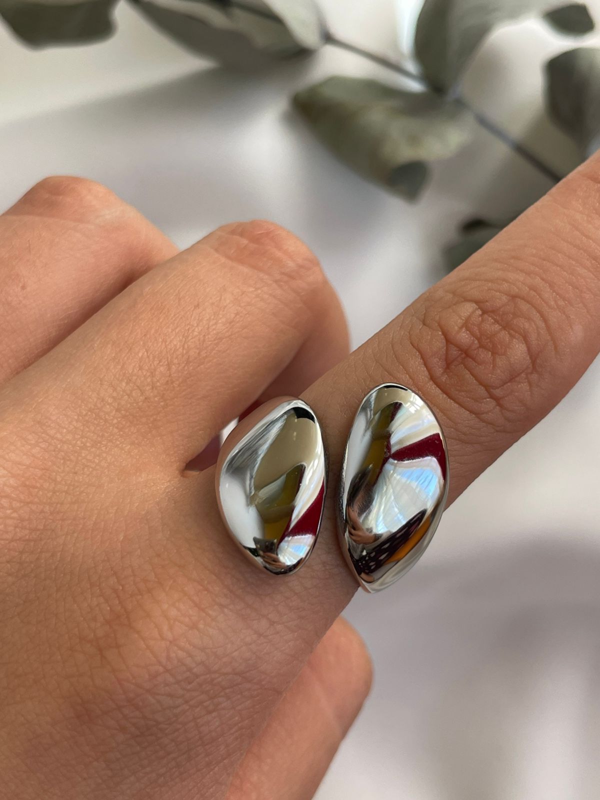 ANILLO ESMERALDA PLATA