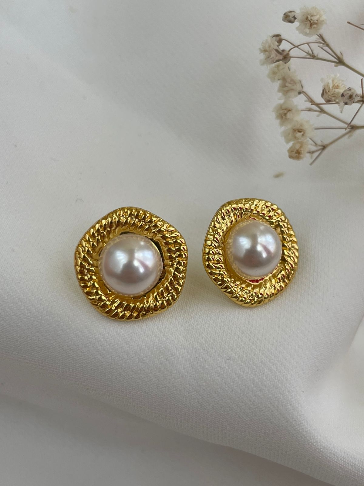 ARETES PERLA TEJIDA