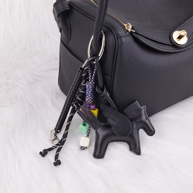 LLAVERO HORSE BLACK